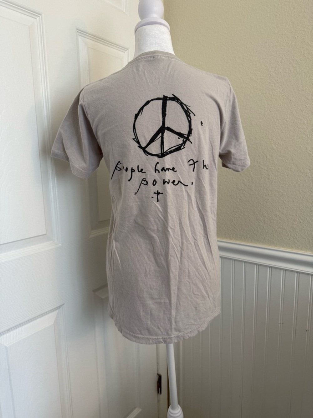 Patti Smith Horses Tee with Black & Gray Photo Print - Picture 3 of 4